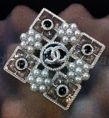 Chanel Brooch 466